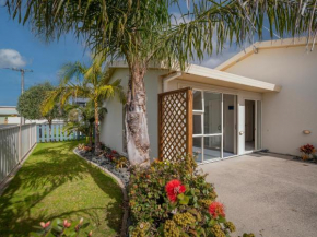 The Bach - Whangamata Holiday Home
